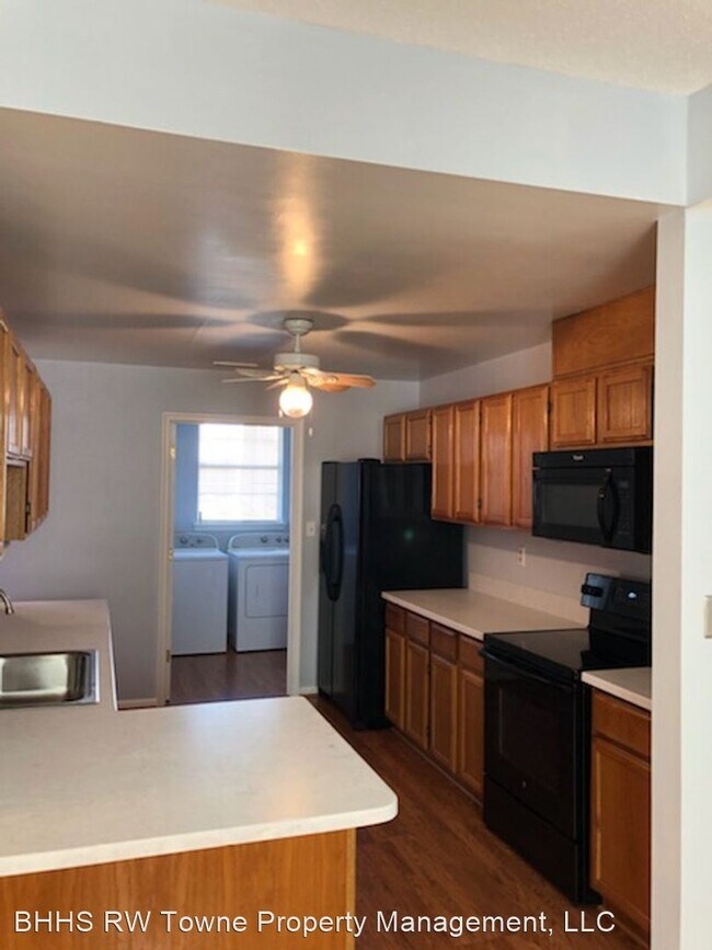 Photo - 2 br, 2.5 bath House - 5341 Aden Court