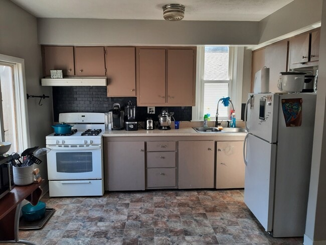 Photo - 102 S Glenwood Ave Unit Bottom  #1