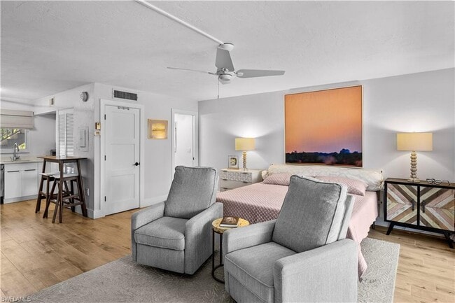 Photo - 377 Vanderbilt Beach Rd