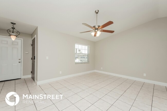 Photo - 1434 Dean B St