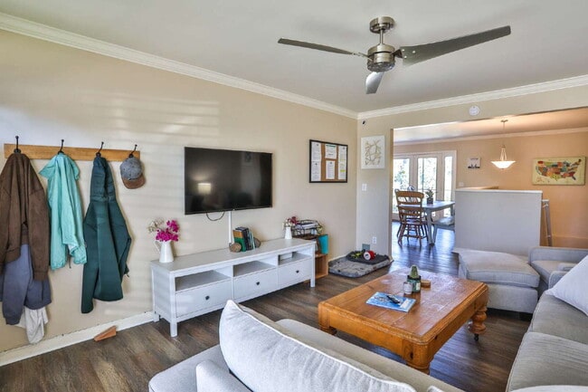 Photo - !!! OPEN HOUSE !!! - Saturday 3/28/2026 - 5:00pm to 8:00pm - !!! !!!
Furnished Bedroom(s) for Ren... Unidad Room 1