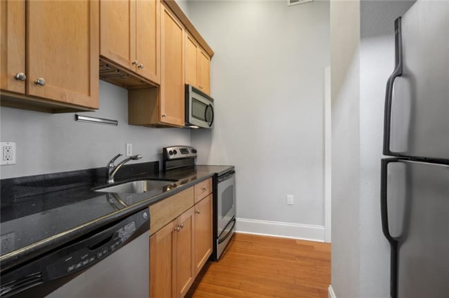 Photo - 1544 Camp St Unit 9