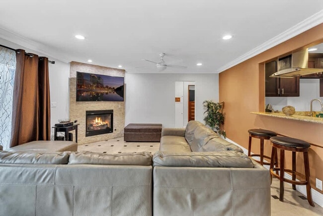 Building Photo - 711 Island Ct Rental