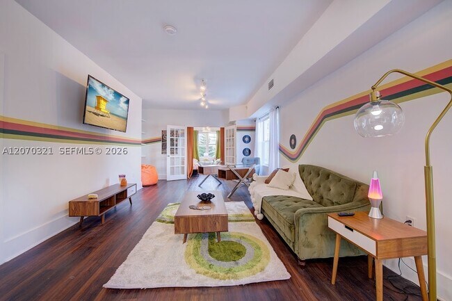 524 NW 35th St Unit 4