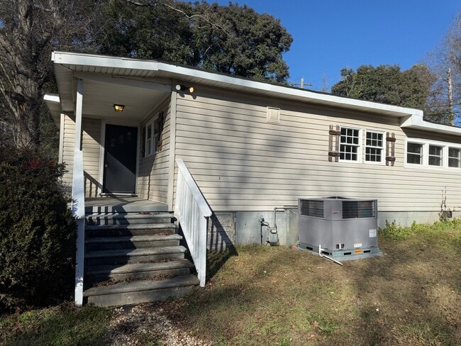 Photo - 11601 US-221