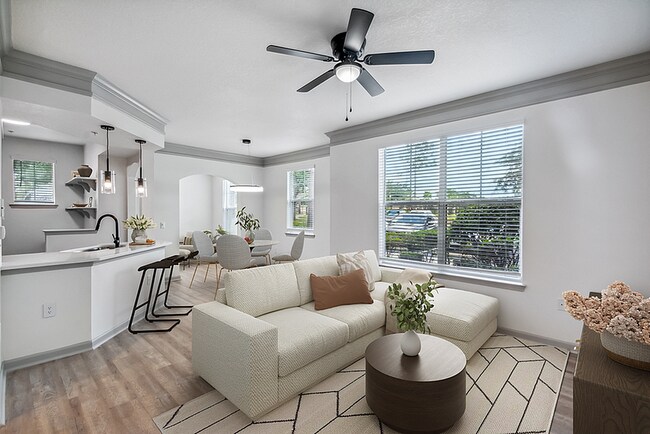 1x1 877 sqft A4U - Living Room