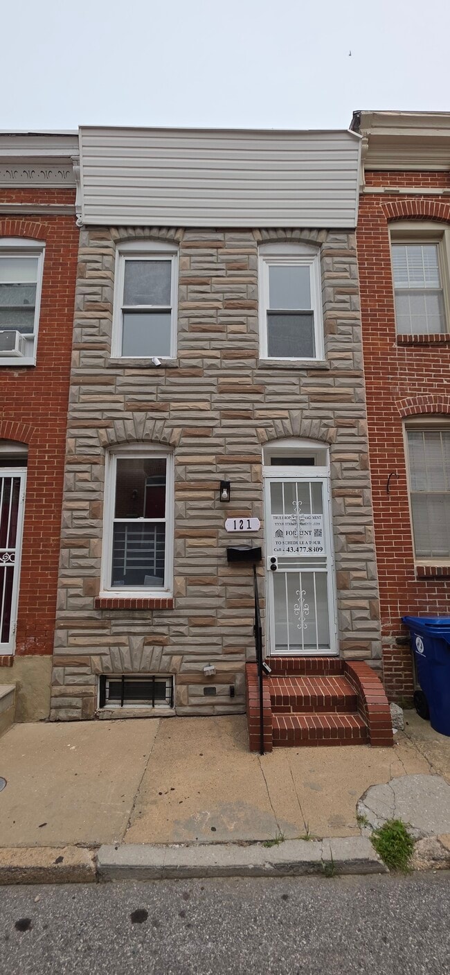 Building Photo - 121 N Bradford St