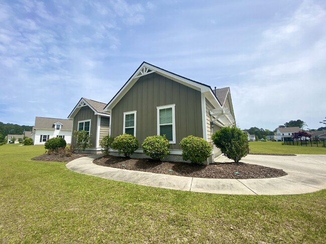 Photo - Stunning, Spacious Home in May River Preserve!