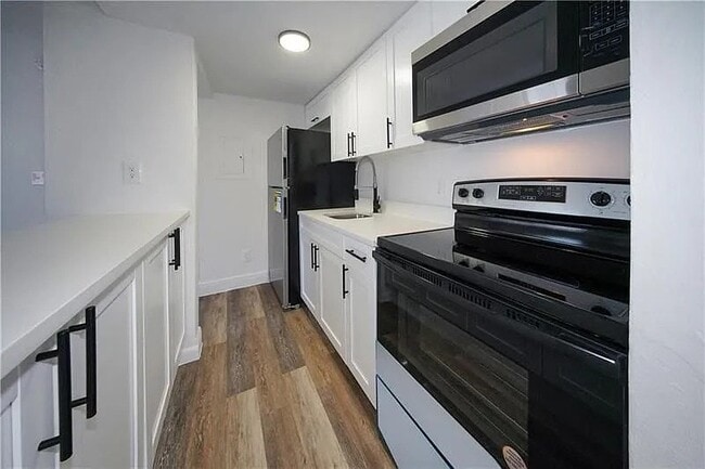 Building Photo - 1000 NW 95th Terrace Unit 105 Rental
