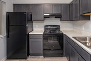 2BR, 1.5BA - 1,000SF