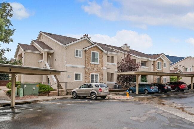 Stylish 3-Bed Condo in Gated Community – J... - Stylish 3-Bed Condo in Gated Community – J... Unit E