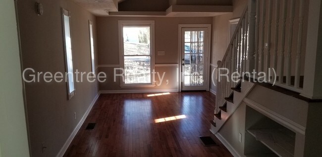 Photo - 401 Illinois Ave NW