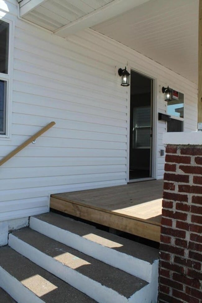 Photo - Stylish Remodel in Prime Location!