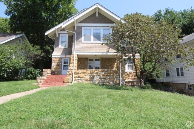 Building Photo - 1412 W 51 St Unit 1412 W 51ST STREET-1ST FLOOR Rental