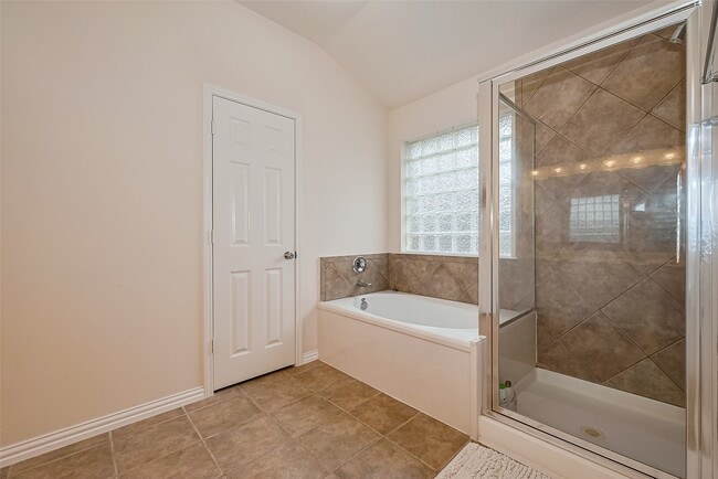 Photo - 1007 Casting Springs Way