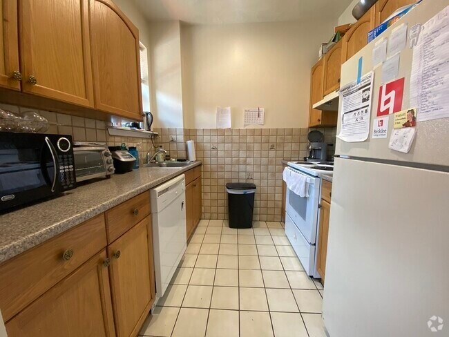 Building Photo - 52 Gainsborough St Unit 2 Rental