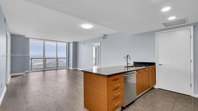 Photo - 50 Biscayne Blvd Unidad 5406