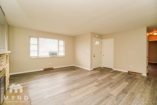 Photo - 1053 Wiltshire Rd