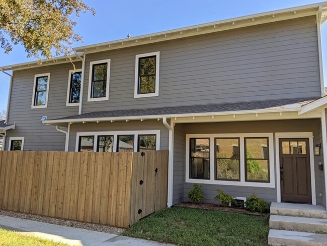 Photo - 6001 Palo Pinto Ave