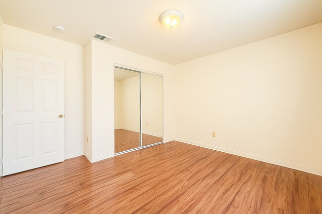 Photo - 3431 W 67th St