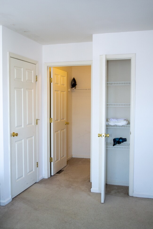 Photo - 889 Green St