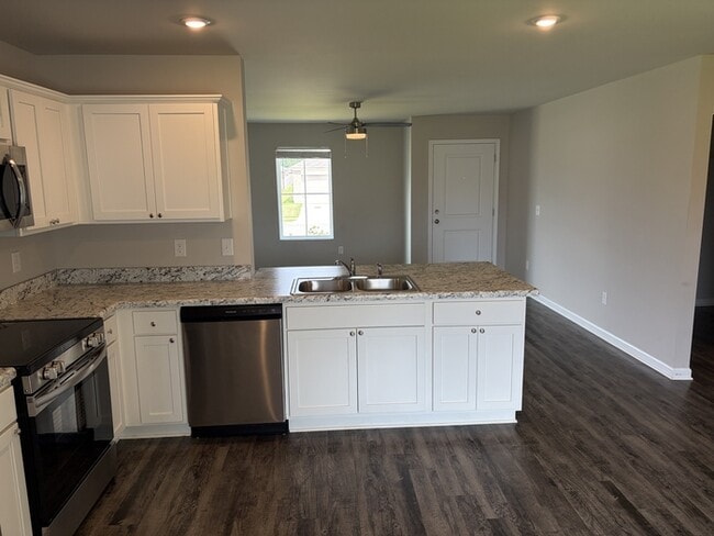 Photo - 3 Bed / 2 Bath Rental House in Decatur, AL 35603