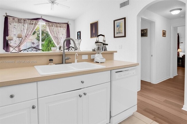 Photo - 18860 SW 25th Ct