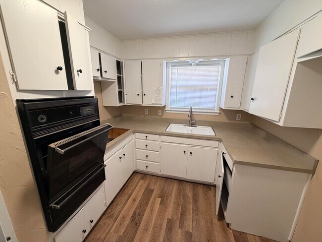 Photo - 5102 39th St