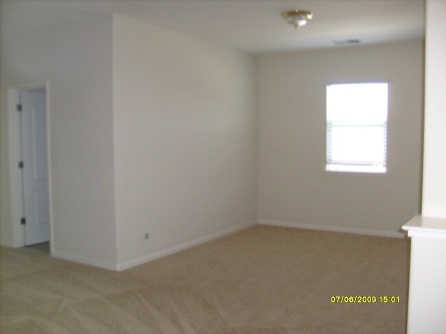 Photo - Beautiful 4 Bedroom Home on Prosperity, Modesto