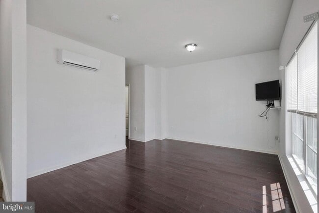 Photo - 277 4th Ave