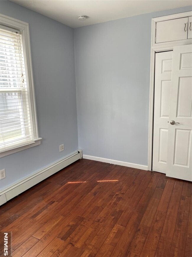 Photo - 148 Nesbit St