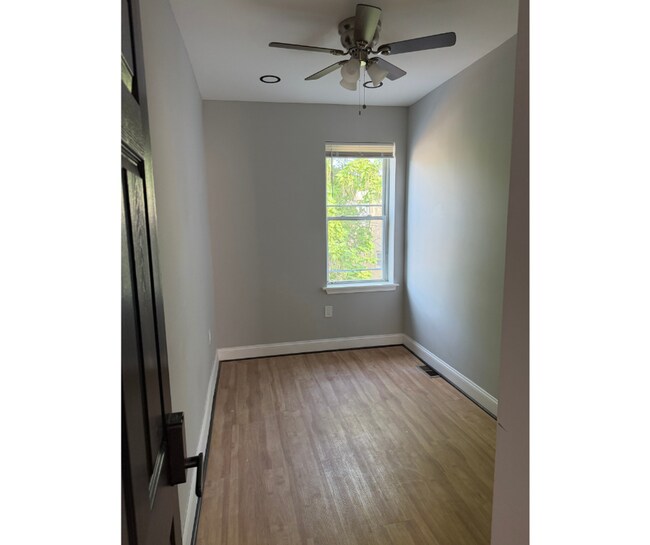 Photo - 3506 Lucille Ave Unit 1C AVAILABLE $550 1C