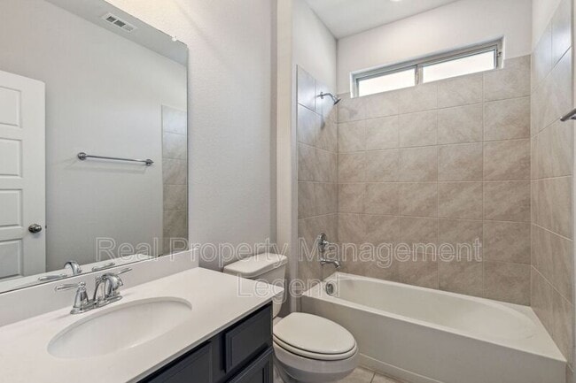 Photo - 1833 Meadow Trail Ln