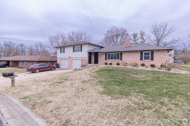 Building Photo - 724 Pear Tree Cir Rental