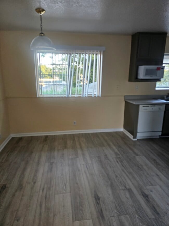 417 N Glenwood Pl Unit C
