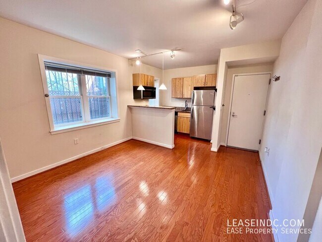Photo - 3534 10th St NW Unidad #150