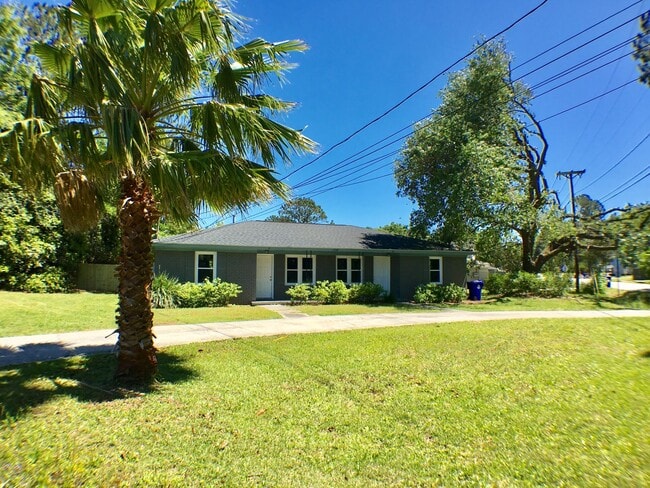 Photo - 1559 Brookbank Ave Unidad B