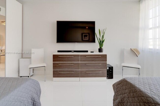 Photo - 100 Lincoln Rd Unit 614A