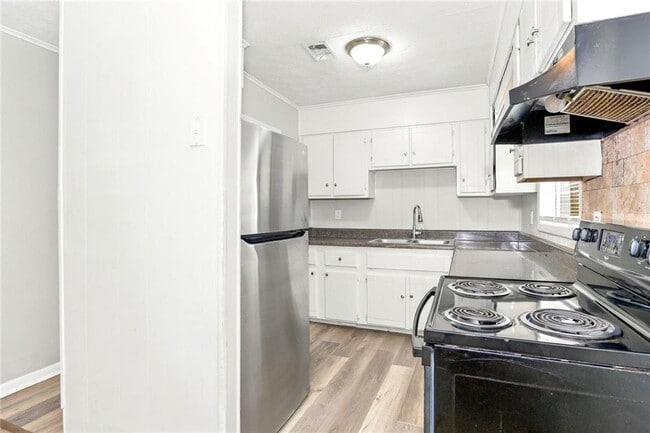 316 Eleanor Dr