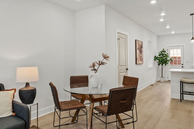 Photo - 5525 Osage Ave