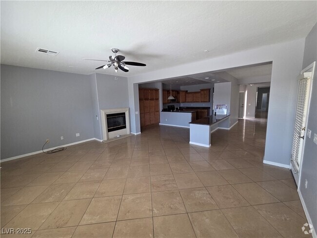 Building Photo - 5635 Criollo Dr Rental