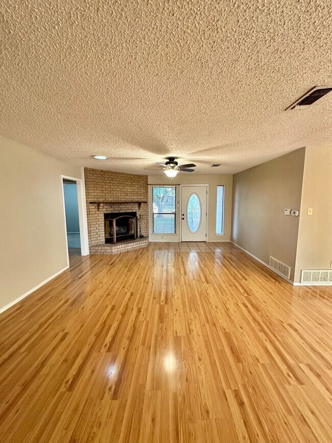 3 Bedroom 2 Bath Home in Capitol Heights!! Rental House Rental in San