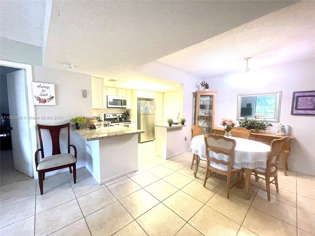 Photo - 5530 NW 44th St Unit 310C