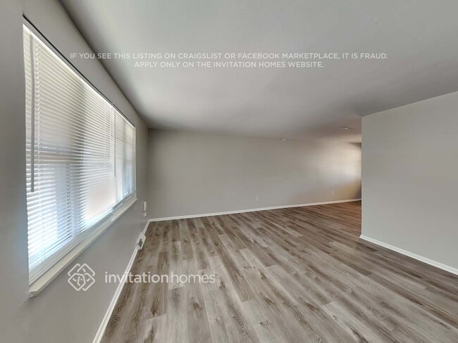 Photo - 7113 W Hinsdale Dr