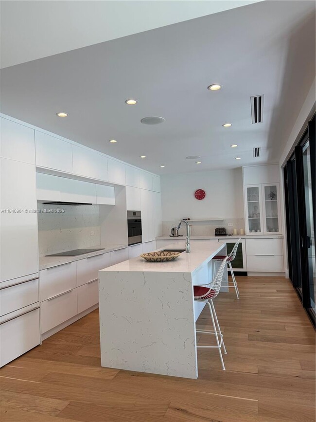 Photo - 50 NE 49th St