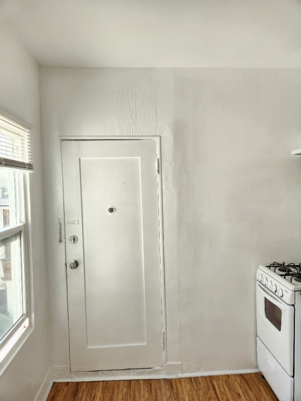 Photo - 2032 Vista Del Mar Ave Unit 6