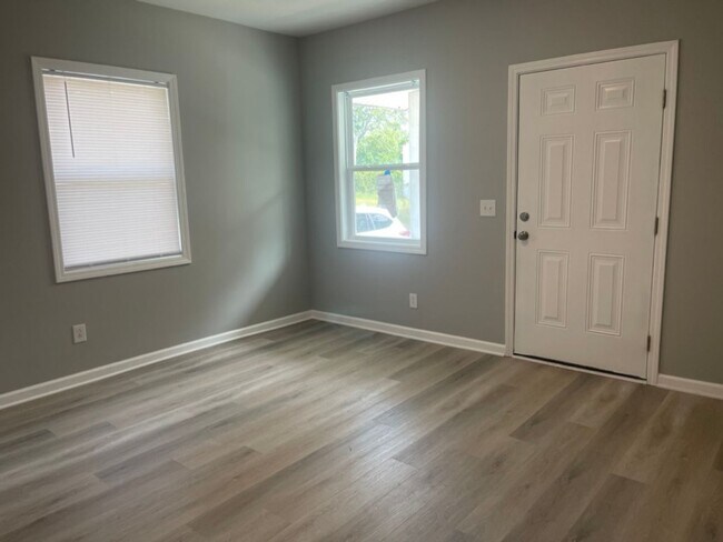 Photo - Fully Renovated Apartment Duplex Located in the Heart of Edgewood