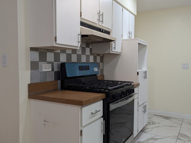 Photo - 94 Jf Kennedy Blvd