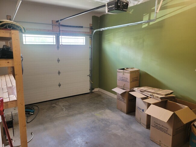 Photo - 121 Larkview Terrace