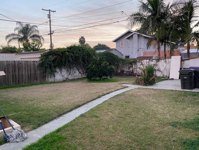 Photo - Nice Neighborhood North Long Beach 2 bd 1 ...